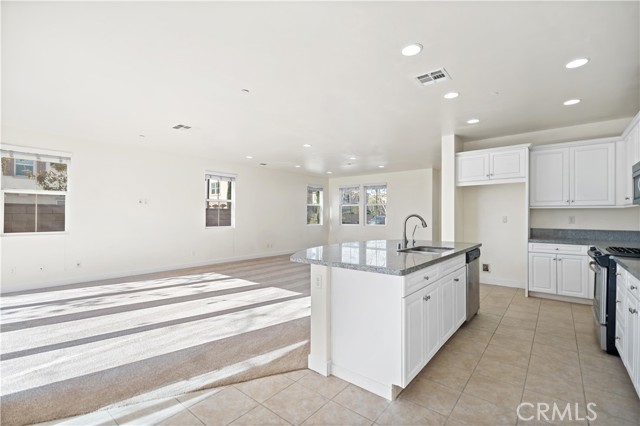 Detail Gallery Image 5 of 30 For 730 N via Barolo, Ontario,  CA 91764 - 4 Beds | 3 Baths