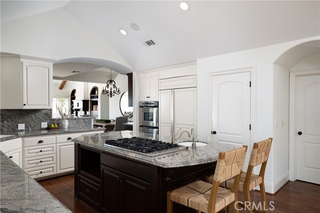 Detail Gallery Image 31 of 54 For 2001 Yacht Resolute, Newport Beach,  CA 92660 - 3 Beds | 2/1 Baths