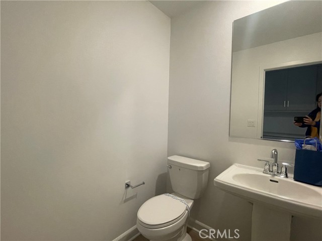 Detail Gallery Image 3 of 24 For 115 Metz, Oceanside,  CA 92057 - 4 Beds | 2/1 Baths