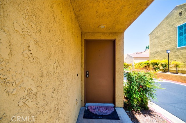 4725 Cardena, Yorba Linda CA: https://media.crmls.org/medias/c09d4354-fcf3-4126-a2a2-b1f2f37840a1.jpg
