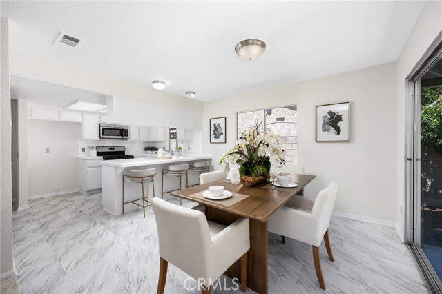 Detail Gallery Image 14 of 36 For 927 Sharp Pl, Pomona,  CA 91768 - 3 Beds | 2 Baths