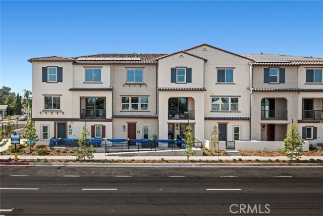 Detail Gallery Image 1 of 14 For 12249 Mirasol Loop #H,  El Monte,  CA 91732 - 2 Beds | 2/1 Baths