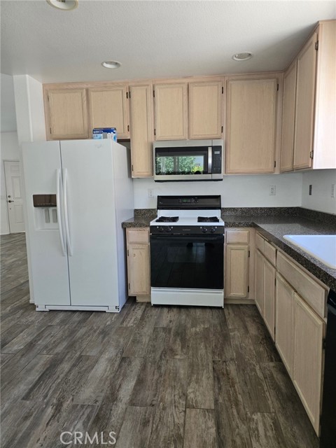 40684 Corte Albara, Murrieta CA: https://media.crmls.org/medias/c09e8f7f-1172-4ea6-8cac-0cc2878d30d8.jpg