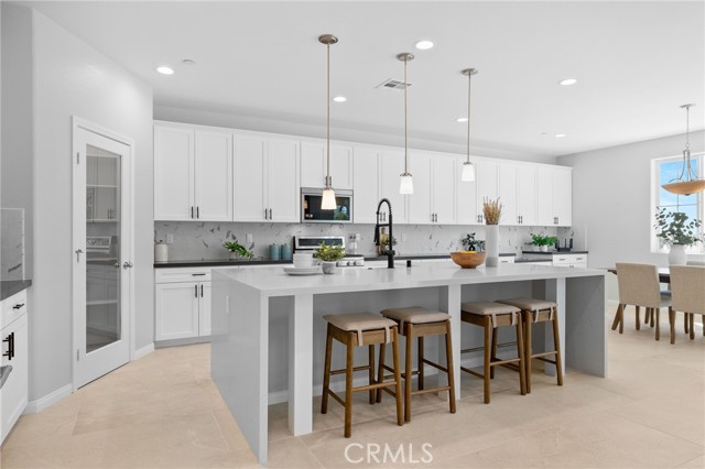 5804 Levanto Street, Bakersfield CA: https://media.crmls.org/medias/c0a12c5d-d7b5-49c4-8b2a-19cb18558fca.jpg