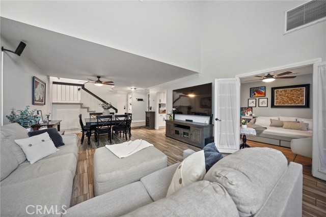 Detail Gallery Image 3 of 34 For 22105 Summit Hill #29,  Lake Forest,  CA 92630 - 3 Beds | 2/1 Baths