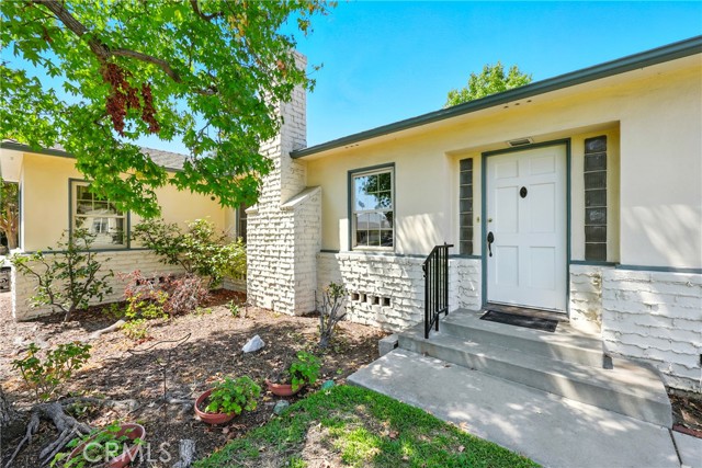 8847 Naomi Avenue, San Gabriel CA: https://media.crmls.org/medias/c0a1ef99-710a-483b-8d9d-47ec3e62151d.jpg