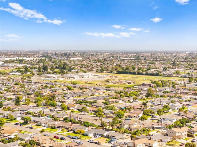 6051 Santa Barbara Avenue, Garden Grove CA: https://media.crmls.org/medias/c0a255d6-635c-411e-aca2-3386ad717c2c.jpg