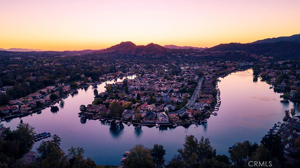 https://media.crmls.org/medias/c0a28290-217b-473d-a8ab-eb428d937370.jpg?preset=X-Large