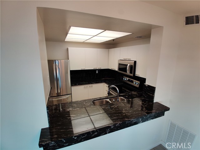 Detail Gallery Image 15 of 31 For 525 E Seaside Way #1804,  Long Beach,  CA 90802 - 2 Beds | 2 Baths