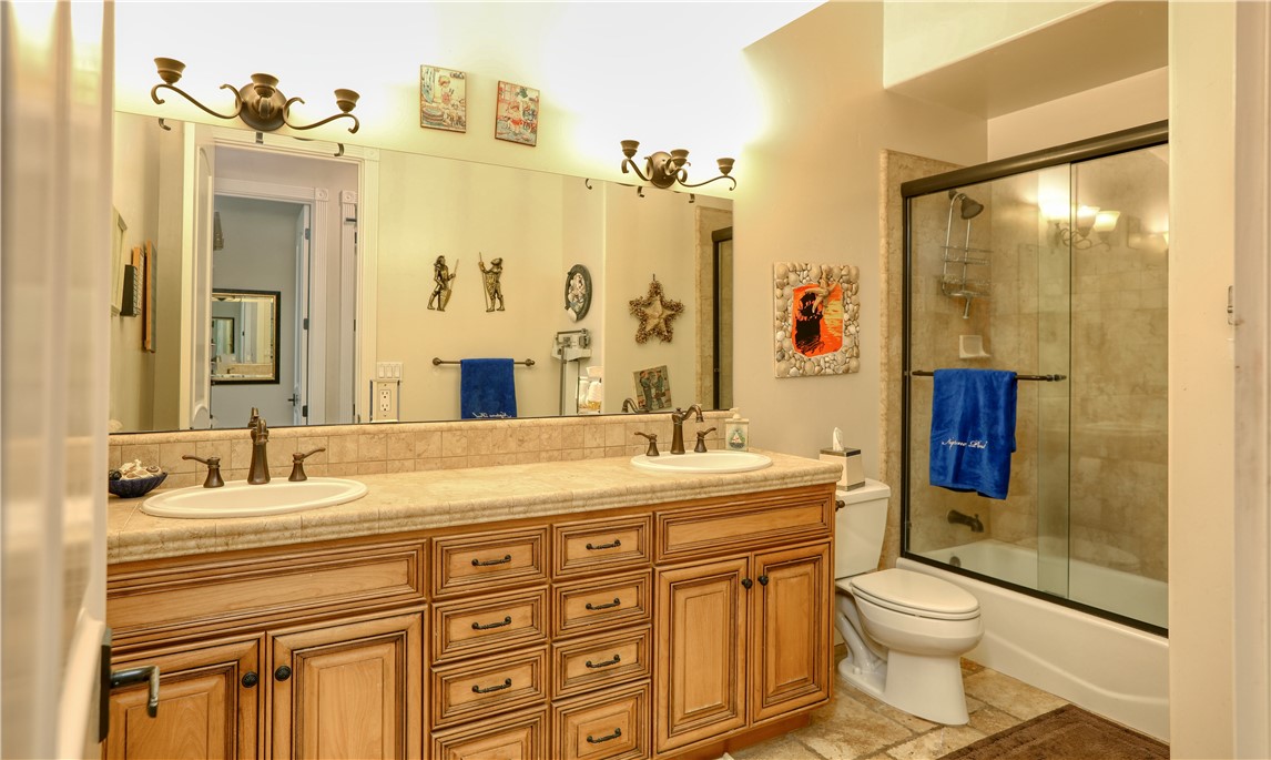 Detail Gallery Image 30 of 51 For 5630 Oakhill Ct, Santa Maria,  CA 93455 - 7 Beds | 5/1 Baths