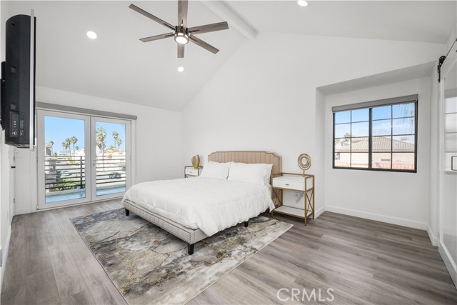 Detail Gallery Image 17 of 32 For 122 21st St, Huntington Beach,  CA 92648 - 3 Beds | 5/1 Baths