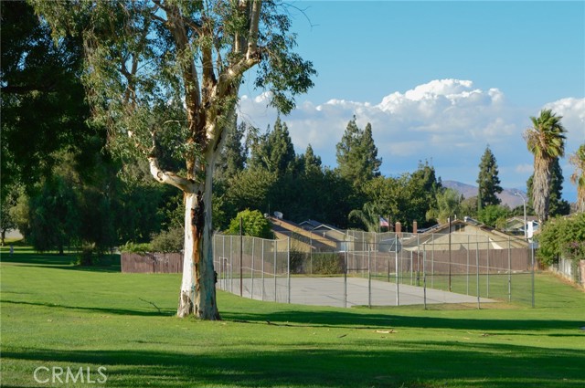 10060 Hillsborough Lane, Riverside CA: https://media.crmls.org/medias/c0a4d826-fd43-4cb7-af85-313cb30ef9cb.jpg