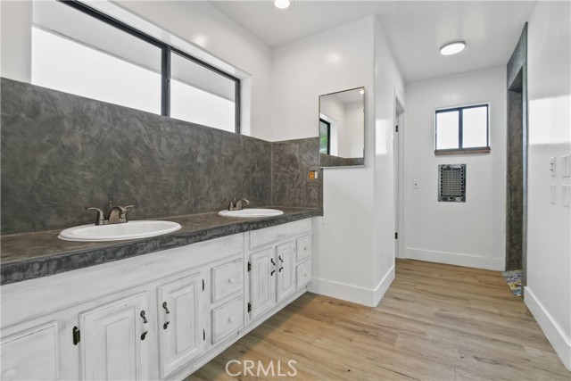 6405 Sycamore Meadows Drive, Malibu CA: https://media.crmls.org/medias/c0a57529-e155-4b12-97df-d9af3a4415dc.jpg