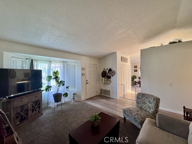 Detail Gallery Image 7 of 29 For 27196 Rainbow Creek Dr, Temecula,  CA 92591 - 3 Beds | 2 Baths