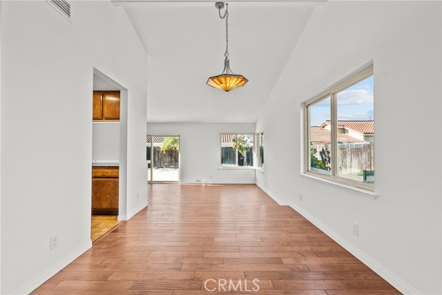 Detail Gallery Image 8 of 48 For 4847 Talmadge, Moorpark,  CA 93021 - 3 Beds | 2 Baths