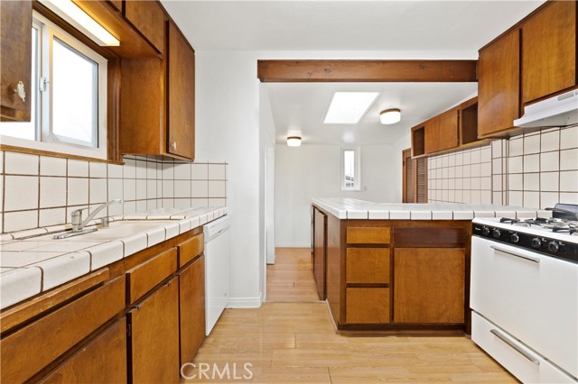 312 Manhattan Avenue, Manhattan Beach, California 90266, 2 Bedrooms Bedrooms, ,1 BathroomBathrooms,Residential,Sold,Manhattan Avenue,SB21244483
