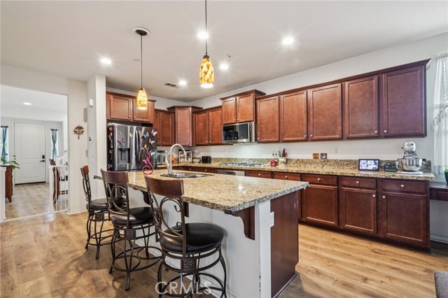 6562 Crescendo Court, Eastvale CA: https://media.crmls.org/medias/c0a62d27-f6ef-4606-aaeb-dc9b138675dc.jpg