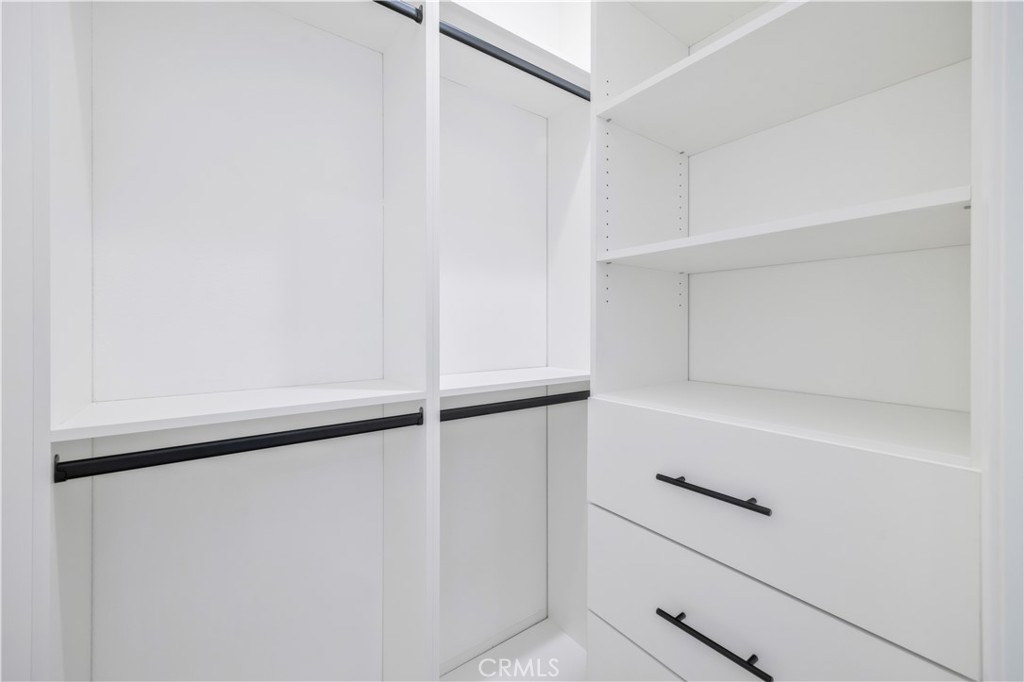 MLS #OC25251962 image #36