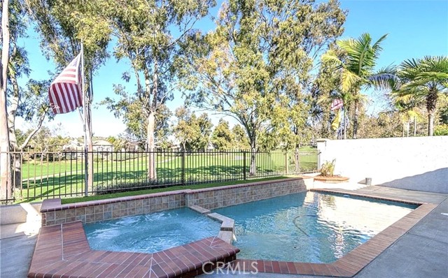 Detail Gallery Image 3 of 20 For 5 Telliz, Rancho Santa Margarita,  CA 92652 - 4 Beds | 3 Baths