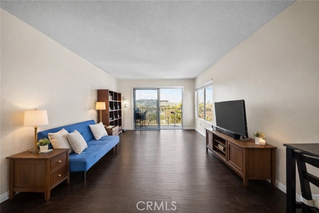 Detail Gallery Image 5 of 34 For 1517 E Garfield #53,  Glendale,  CA 91205 - 2 Beds | 2 Baths