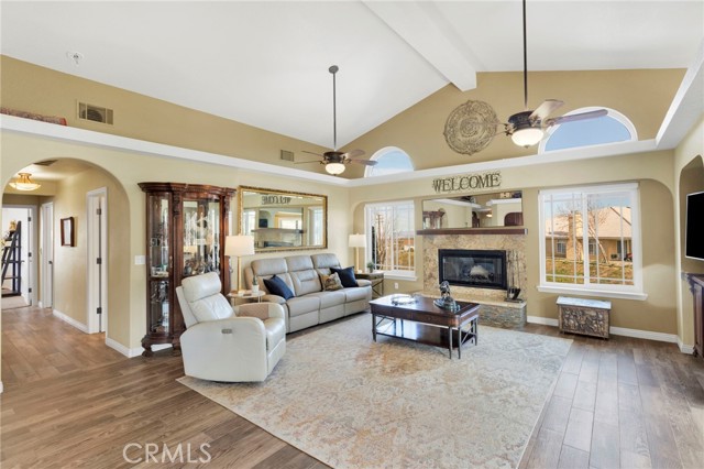 Detail Gallery Image 13 of 68 For 5205 Snow Line, Phelan,  CA 92371 - 3 Beds | 2 Baths