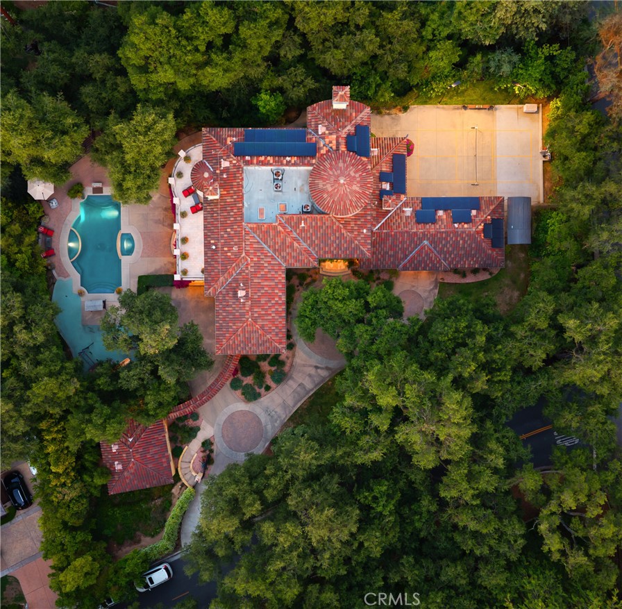 https://media.crmls.org/medias/c0a8890d-4a2a-4927-842b-cc87c8f2be33.jpg?preset=X-Large