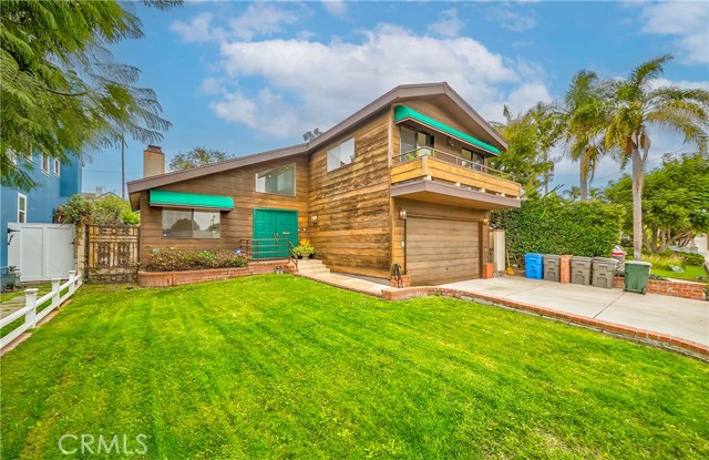 Detail Gallery Image 3 of 58 For 1113 Steinhart Ave, Redondo Beach,  CA 90278 - 3 Beds | 3 Baths