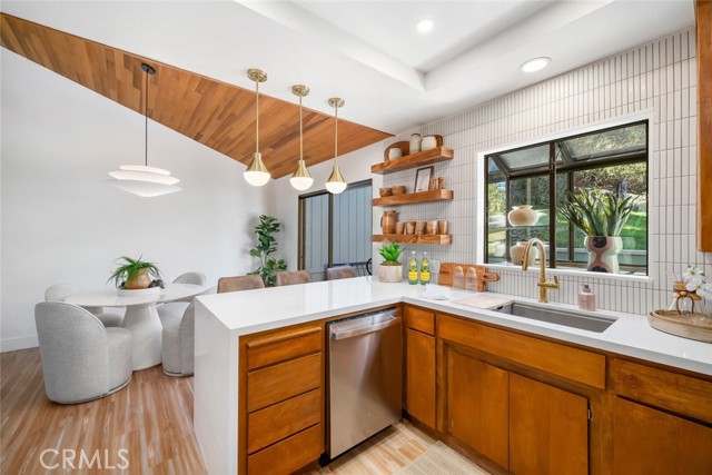 Detail Gallery Image 17 of 43 For 775 Huntington, Cambria,  CA 93428 - 2 Beds | 2 Baths