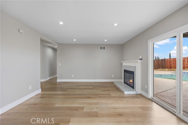Detail Gallery Image 7 of 30 For 44014 Raysack Ave, Lancaster,  CA 93535 - 4 Beds | 2 Baths