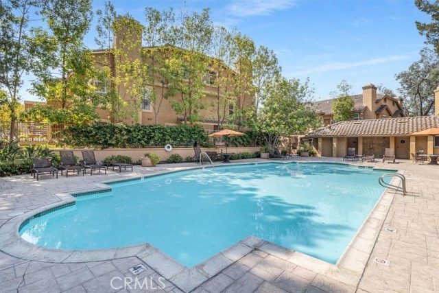 19431 Rue De Valore, Lake Forest CA: https://media.crmls.org/medias/c0a9b0ab-db9e-483f-aff8-c4884050f813.jpg