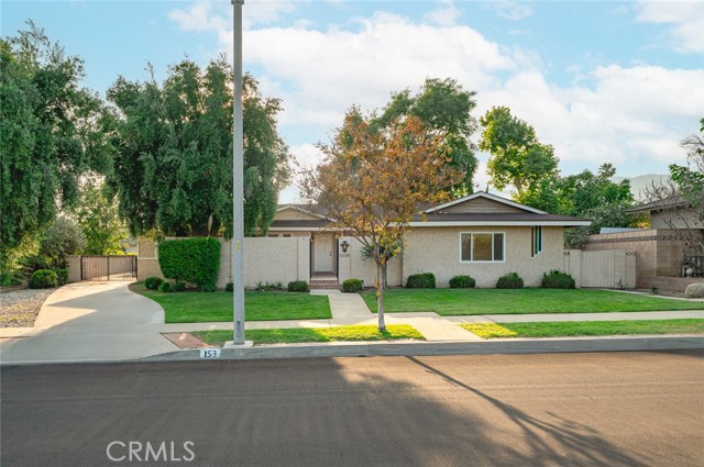 153 Underhill Drive, Glendora CA: https://media.crmls.org/medias/c0a9c4ff-3602-4ff1-a38b-81c124ae4829.jpg