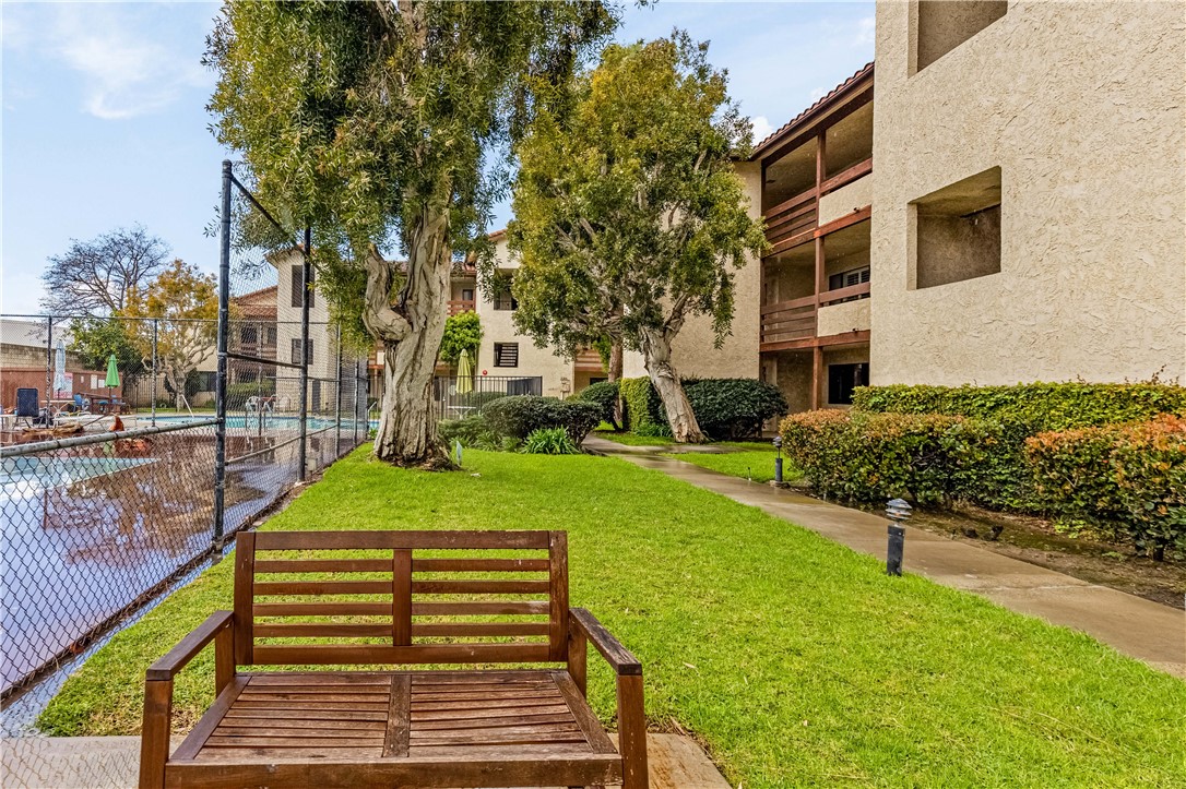 Detail Gallery Image 15 of 16 For 7735 Newman Ave #301,  Huntington Beach,  CA 92647 - 3 Beds | 2 Baths