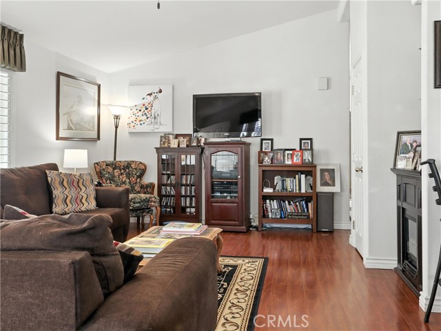 27250 Murrieta Road, Menifee CA: https://media.crmls.org/medias/c0ab4a1f-5055-4630-8e2a-5643c1c54ae7.jpg