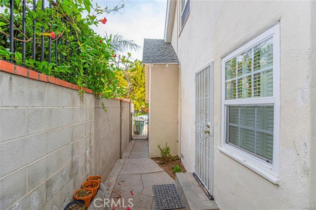 Detail Gallery Image 40 of 44 For 2313 Hollister, Glendale,  CA 91206 - 3 Beds | 2 Baths