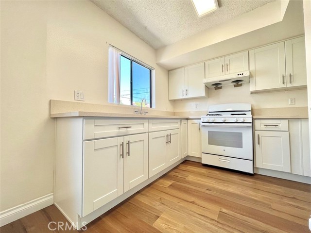 Detail Gallery Image 10 of 31 For 418 N 1st St #D,  Alhambra,  CA 91801 - 3 Beds | 2/1 Baths