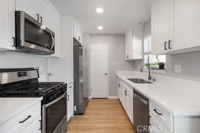 Detail Gallery Image 20 of 63 For 806 S Sandalwood Ave, Bloomington,  CA 92316 - 3 Beds | 2 Baths
