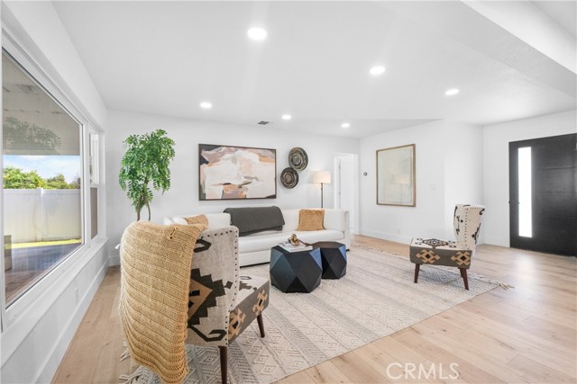 4532 Zella Lane, Yorba Linda CA: https://media.crmls.org/medias/c0ad5807-3bb8-4236-861b-aaf9d78cefde.jpg