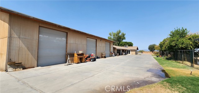 Detail Gallery Image 11 of 50 For 690 Riviera Dr, Blythe,  CA 92225 - 5 Beds | 4 Baths