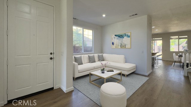 31659 Rosales Avenue, Murrieta CA: https://media.crmls.org/medias/c0ae85b7-d444-4d42-b187-4e0df4dc2bdd.jpg