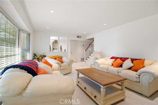 23900 Darbun Drive, Newhall CA: https://media.crmls.org/medias/c0b0e533-2cfb-4cfc-8f36-1da88c45b821.jpg