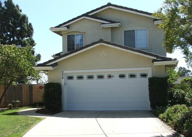 Detail Gallery Image 1 of 11 For 204 York Ln, Santa Maria,  CA 93455 - 3 Beds | 2/1 Baths