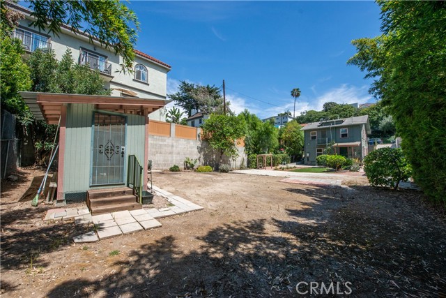 Detail Gallery Image 20 of 28 For 1639 Redcliff #1/2,  Los Angeles,  CA 90026 - 2 Beds | 1 Baths