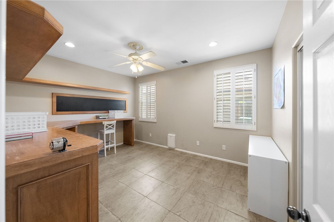 Detail Gallery Image 25 of 60 For 41772 Springbrook Ct, Murrieta,  CA 92562 - 6 Beds | 3/1 Baths