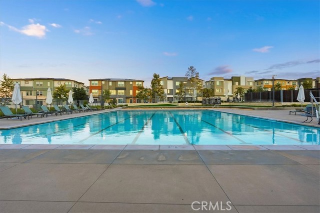 Detail Gallery Image 29 of 47 For 27323 Seven Oaks Ln, Valencia,  CA 91381 - 3 Beds | 3/1 Baths