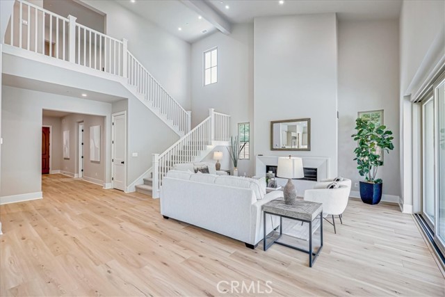100 Bozeman, Irvine CA: https://media.crmls.org/medias/c0b262e7-1f83-4f7c-abcc-2a58bd8115e0.jpg