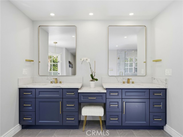 Detail Gallery Image 31 of 45 For 11030 Willowbrae, Chatsworth,  CA 91311 - 4 Beds | 4 Baths