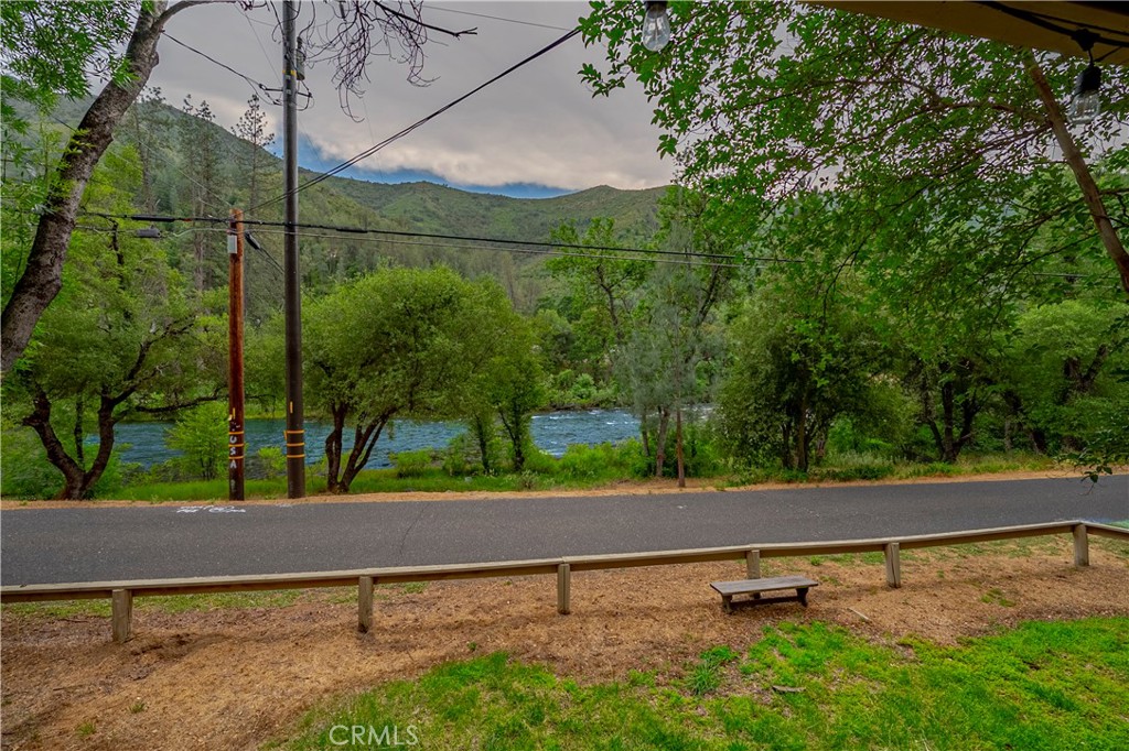 https://media.crmls.org/medias/c0b29047-2dfd-4c68-92ec-716071d3912d.jpg?preset=X-Large