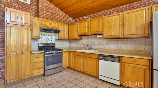 Detail Gallery Image 37 of 42 For 15841 Marlin Pl, Van Nuys,  CA 91406 - 2 Beds | 2 Baths