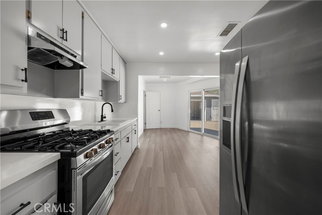 Detail Gallery Image 7 of 43 For 10117 Sharp Ave, Arleta,  CA 91331 - 4 Beds | 2/1 Baths