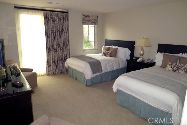 Villa 12-101 - spacious second bedroom suite.